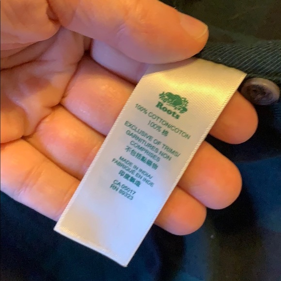 ROOTS Flannel 100% cotton; forest green and black. - Picture 6 of 6